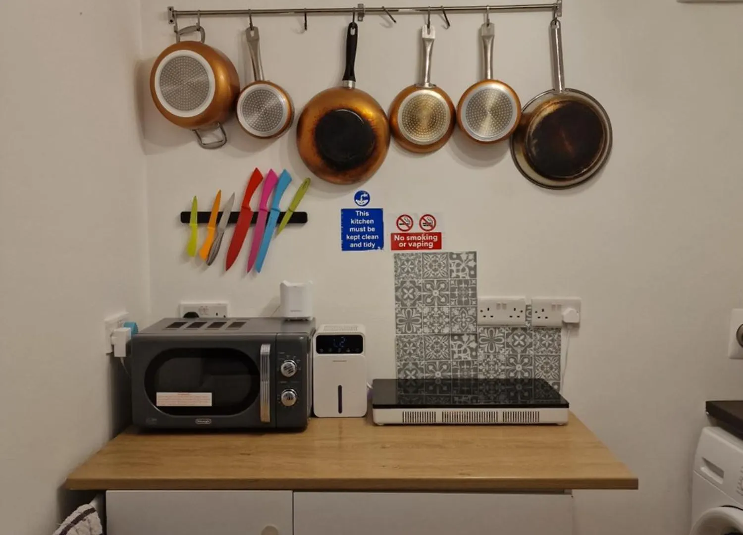 Hostel Aunty Katie'S House, Ni Tourist Board Certified & Located On The Main Oldpark Road To Belfast, With Free Continental Breakfast & Free Ultra Fast Sky Internet, Free Sky Sports & Free Sky Cinema, Self-Check In After 10Pm Gmt