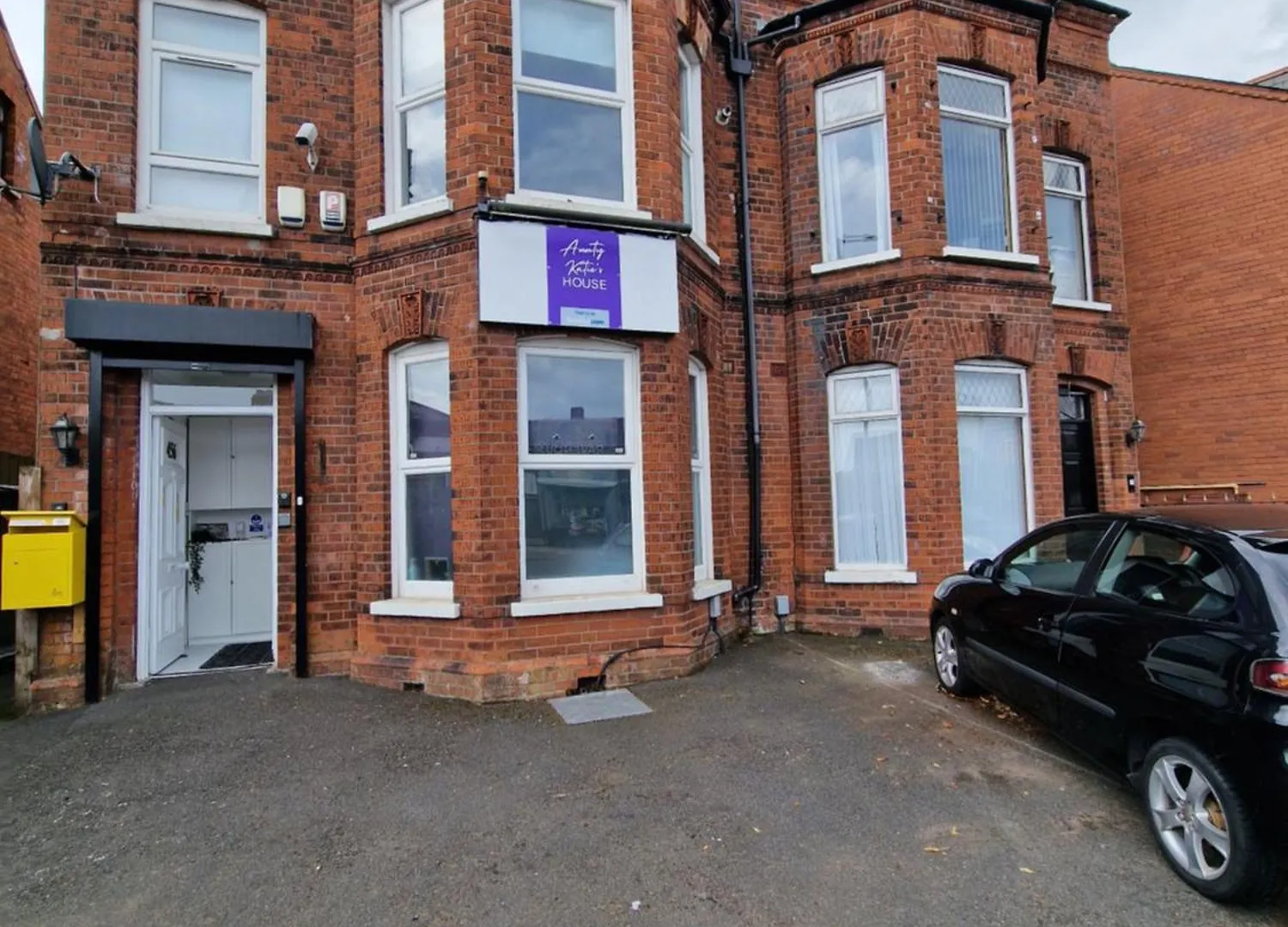 Aunty Katie'S House, Ni Tourist Board Certified & Located On The Main Oldpark Road To Belfast, With Free Continental Breakfast & Free Ultra Fast Sky Internet, Free Sky Sports & Free Sky Cinema, Self-Check In After 10Pm Gmt Hostel Belfast